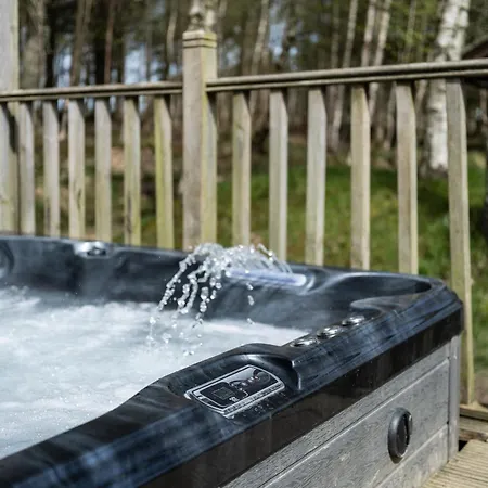Luxury Cabin With Hot Tub, Sauna & Outdoor Dining Otterburn Exterior photo