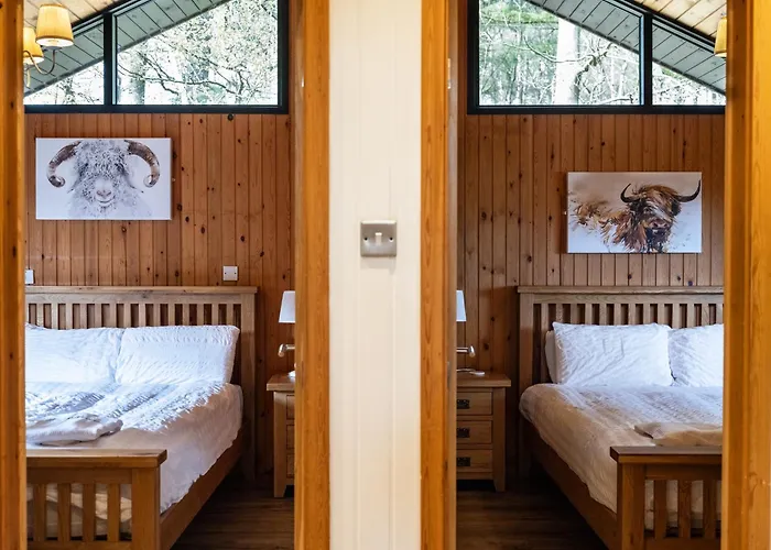 Luxury Cabin With Hot Tub, Sauna & Outdoor Dining