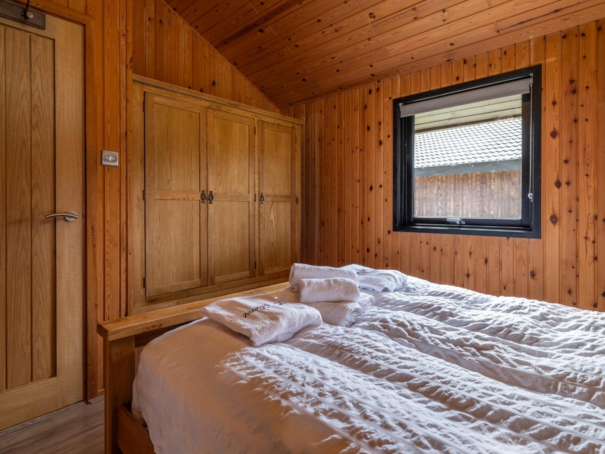 Luxury With Hot Tub, Sauna & Outdoor Dining Otterburn