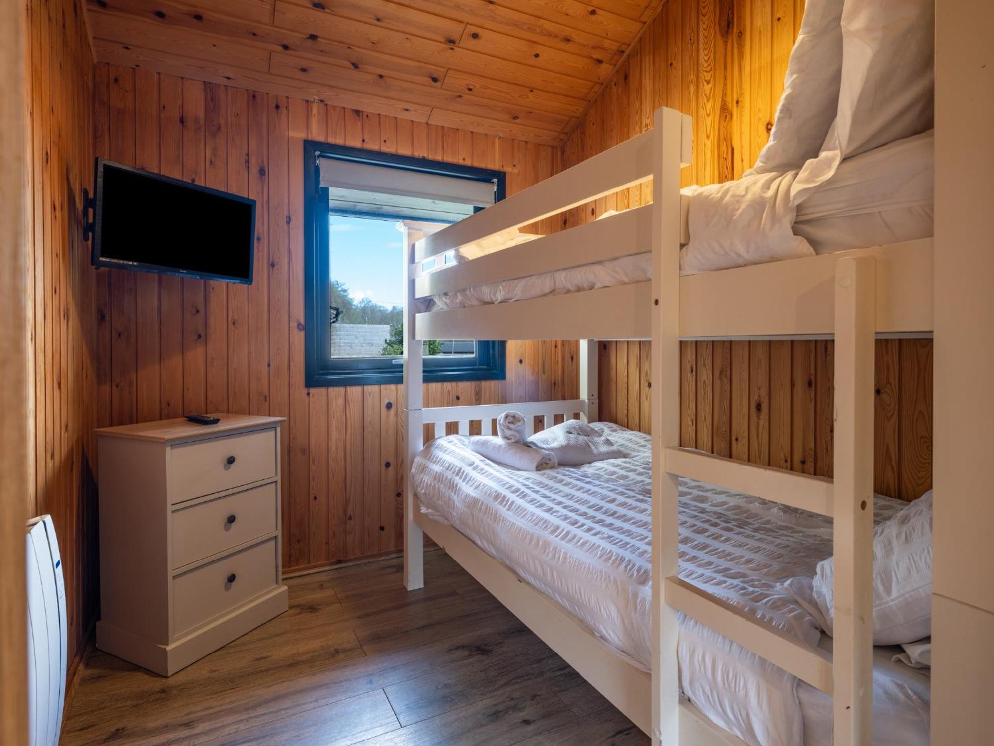 Luxury With Hot Tub, Sauna & Outdoor Dining Holiday home